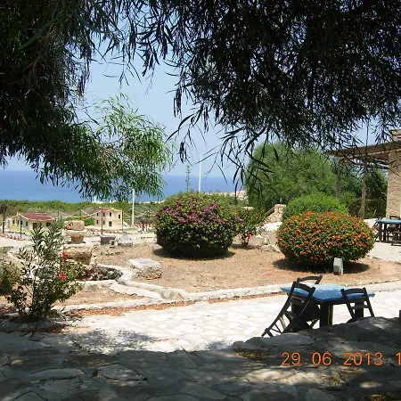 Tanyel Βίλα Agia Trias