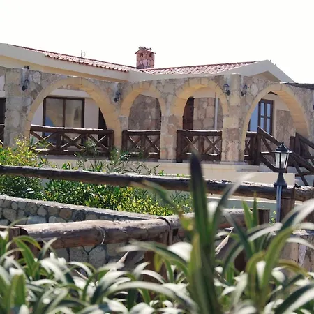 Tanyel Villa *